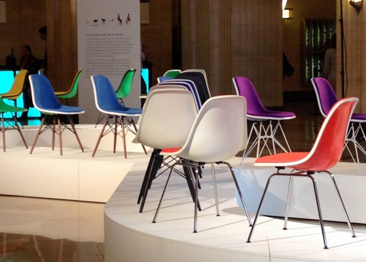 More good-looking Herman Miller in the lobby at the Mart. Photo by Natalie Grasso.