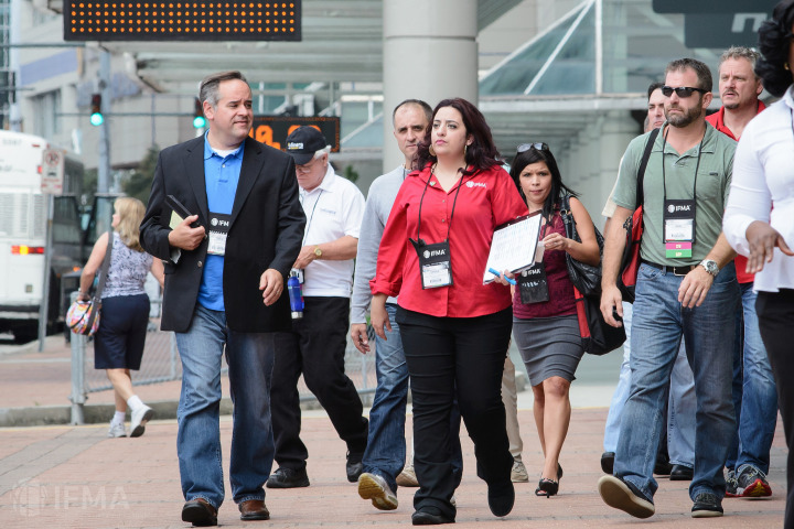 Conference-goers set out for a day of classes and networking in New Orleans. Photo courtesy of IFMA.