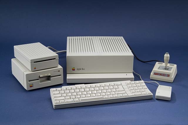 Just look at that adorable joystick. The Apple IIGS computer, made between 1986-1992. Image via the National Museum of American History's Flickr page.
