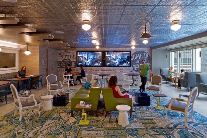 The "Speakeasy" at LinkedIn's Chicago office, where the event will take place. Photo credit: IA Interior Architects, via Crain's Chicago Business.