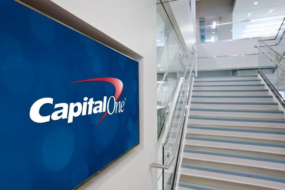 How a Workplace App Helps Capital One Employees Engage with Real Estate