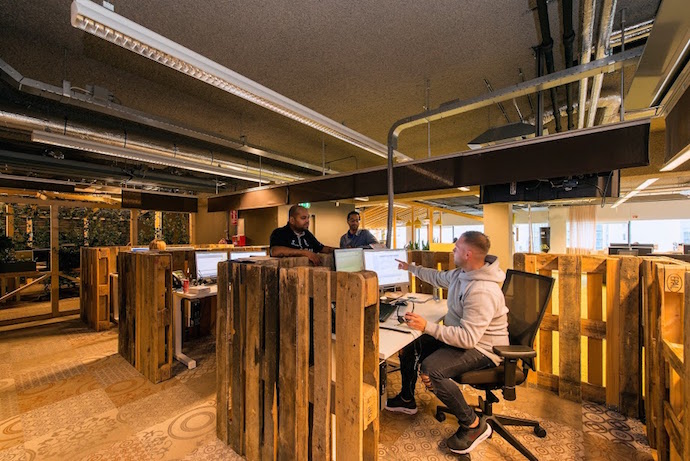The various work spaces are designed to foster teamwork and a sense of belonging. Image courtesy of Evolution Design and Peter Wurmli. 