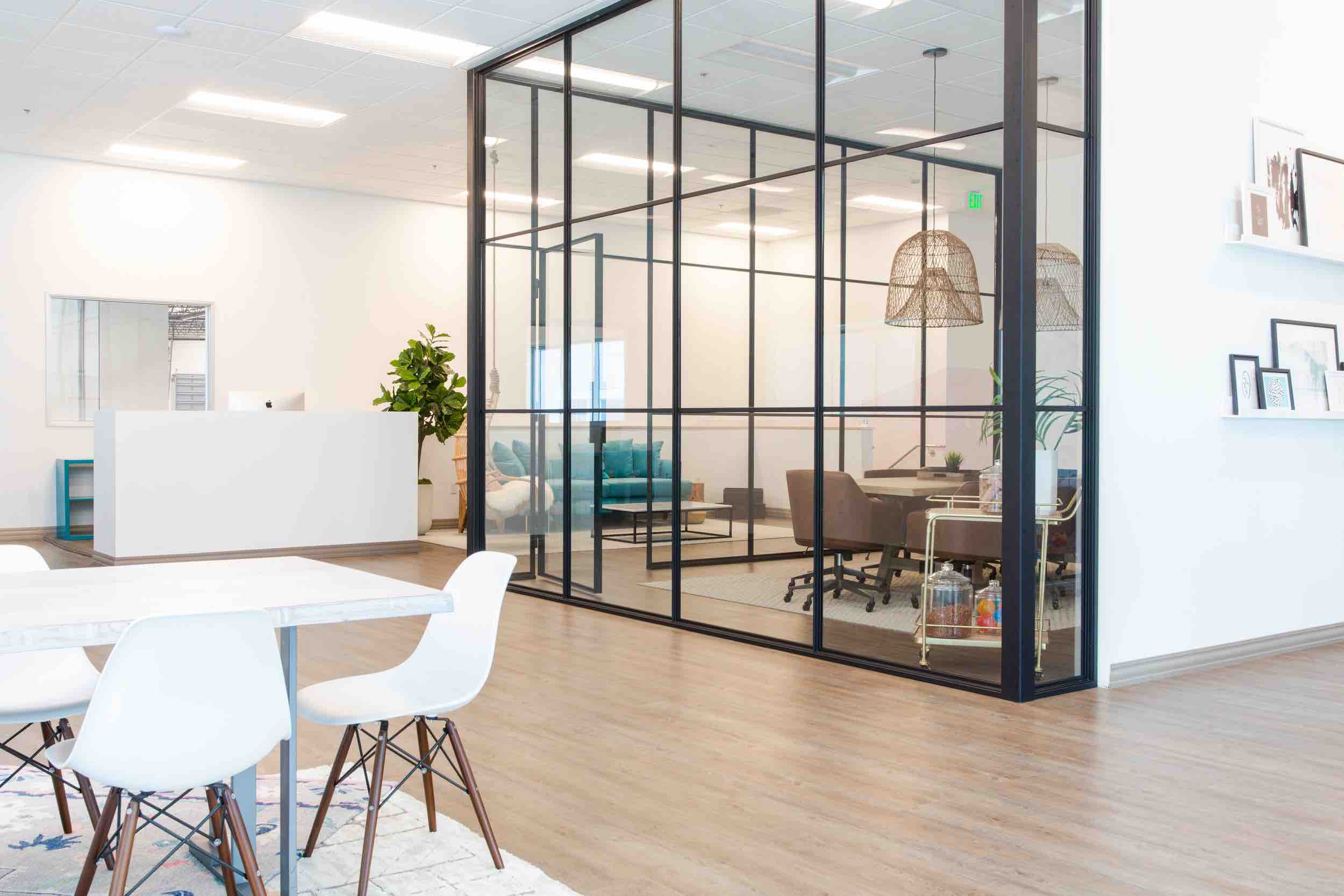 Uneebo Office Interior Design Gives Startup Offices What
